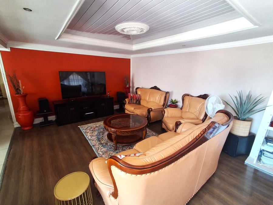 3 Bedroom Property for Sale in Tlhabane West North West